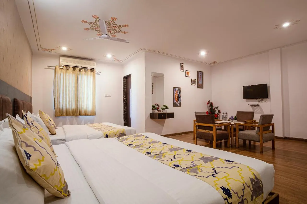 Tripli Hotels Arunoday Palace أُودايبور