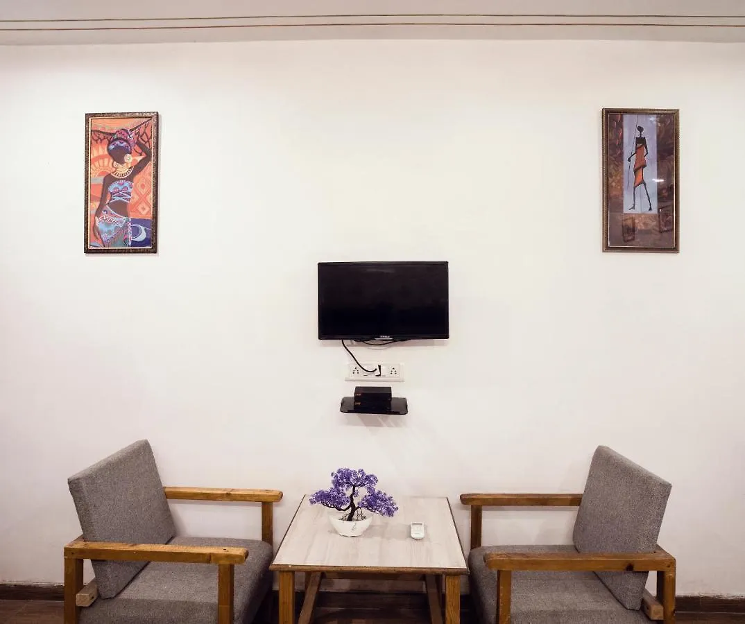 Tripli Hotels Arunoday Palace أُودايبور