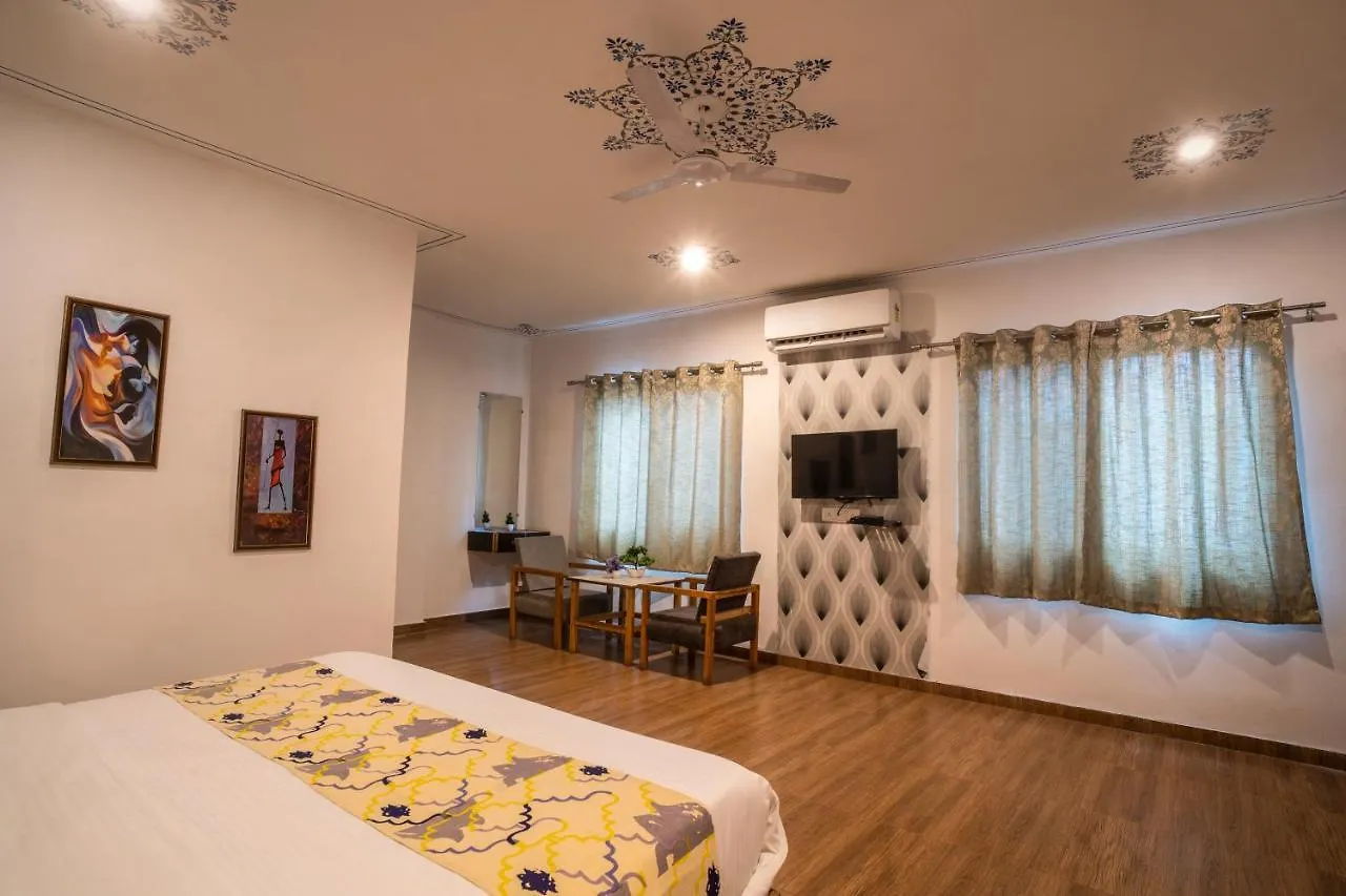 Tripli Hotels Arunoday Palace أُودايبور 3*,  الهند